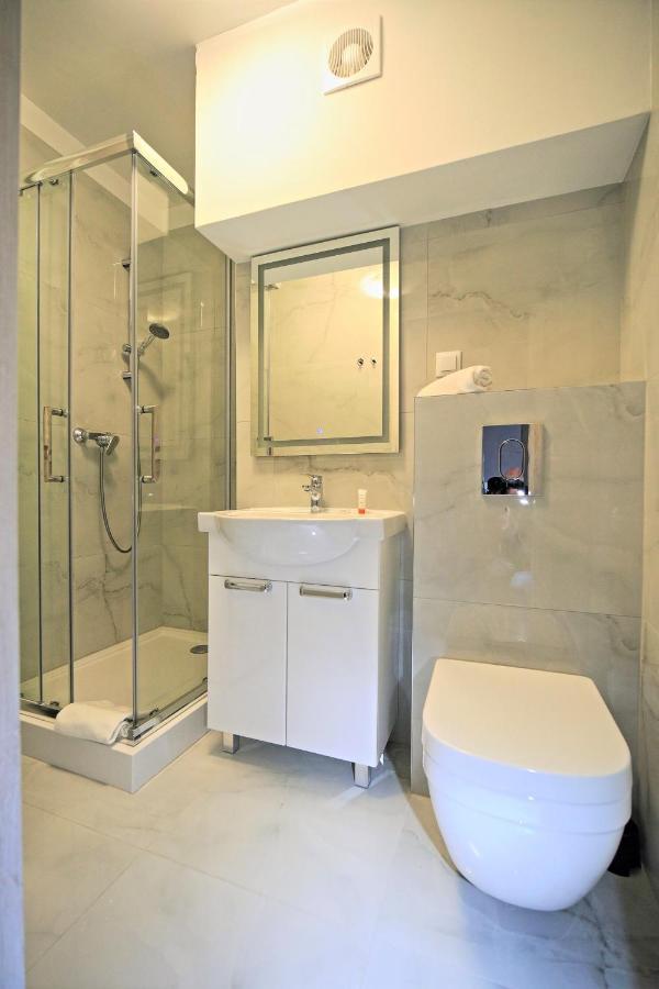 Apartament Swietojanska Przy Nabrzezu By Noclegi Renters Gdynia Buitenkant foto