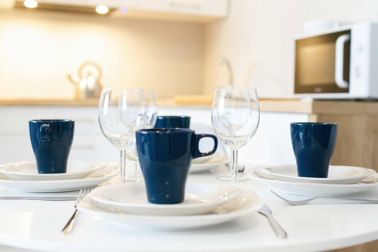 Apartament Swietojanska Przy Nabrzezu By Noclegi Renters Gdynia Buitenkant foto